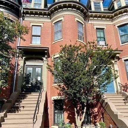33 Concord Sq # 1