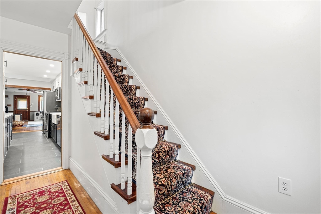 9 Adams Ave
