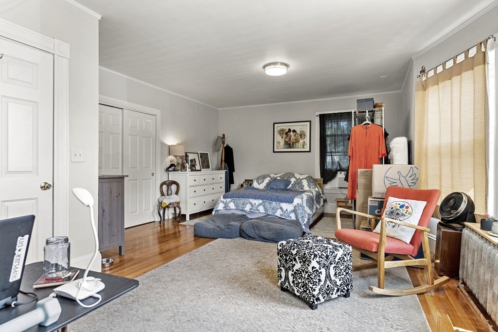 221 Franklin St # 2
