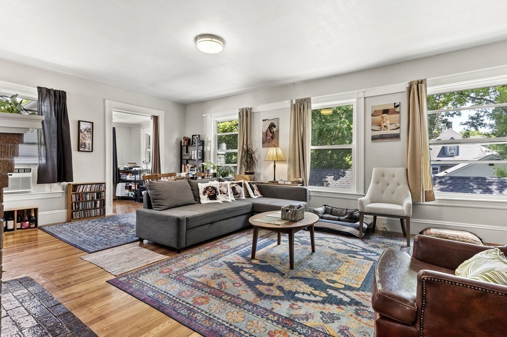 221 Franklin St # 2