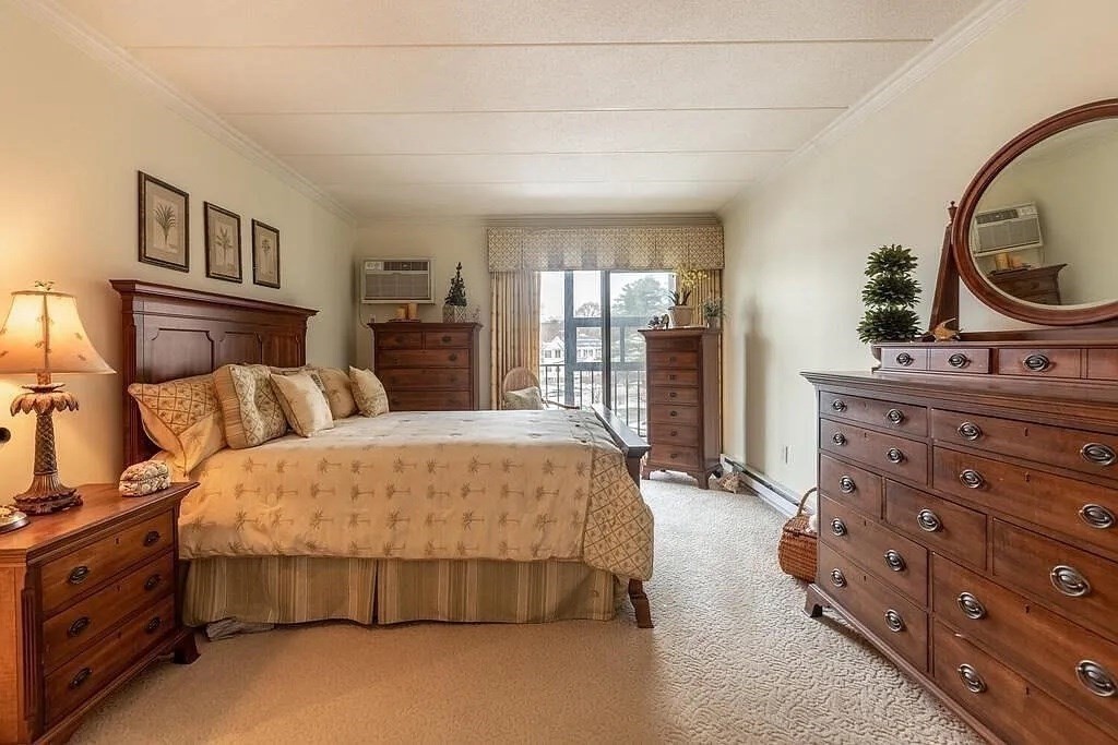235 Winthrop Street # 3302