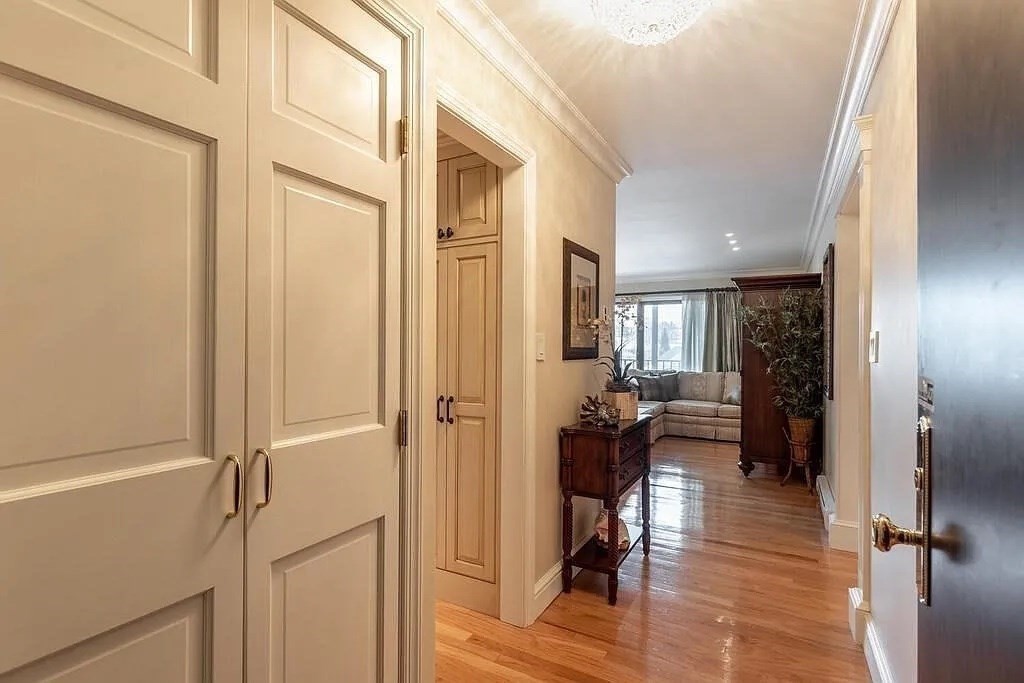 235 Winthrop Street # 3302