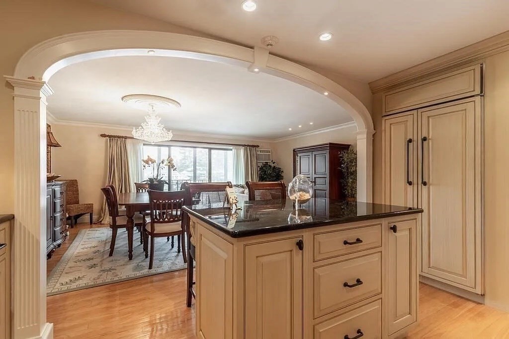 235 Winthrop Street # 3302