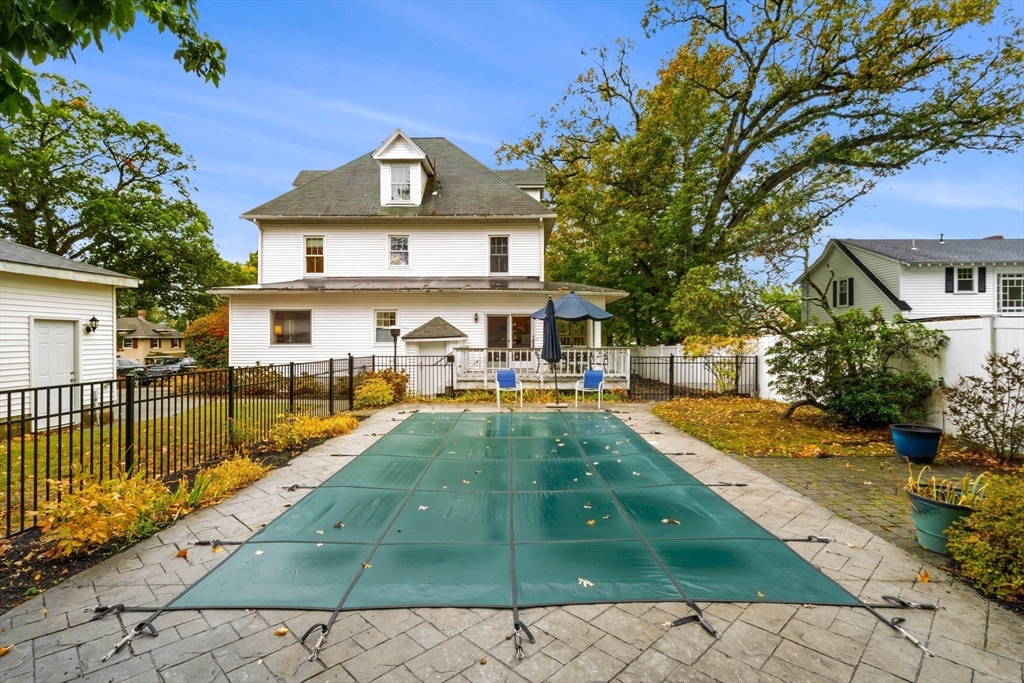 154 Parkview Ave