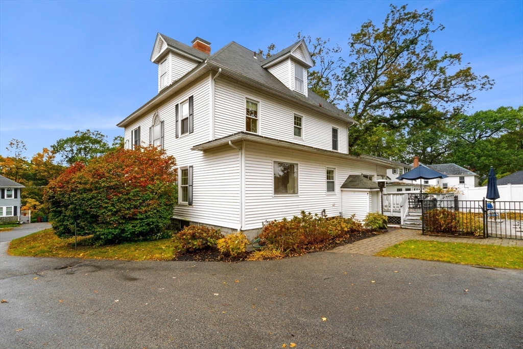 154 Parkview Ave