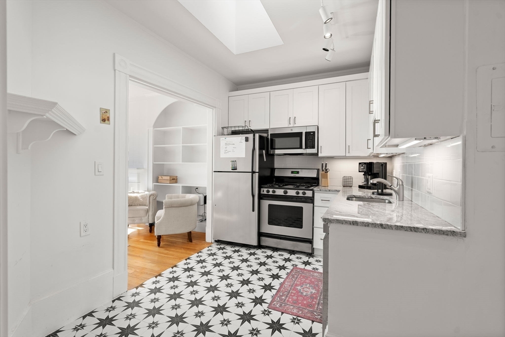 133 Saint Botolph Street # 7