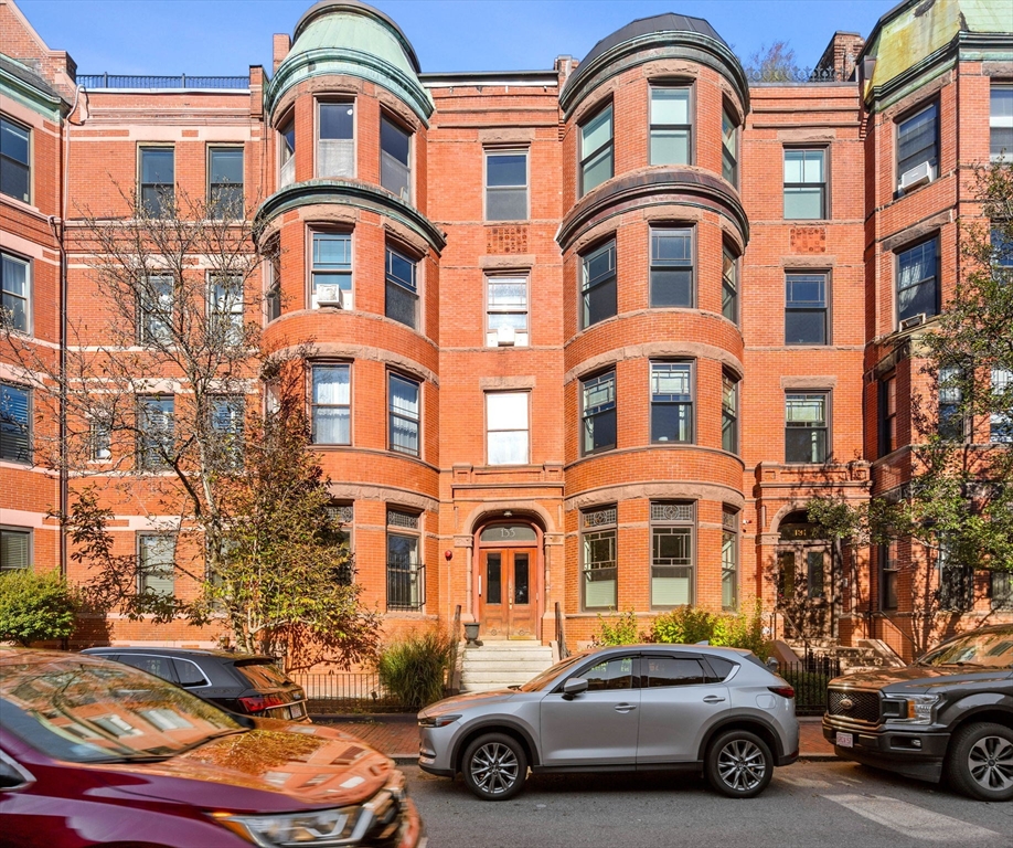 133 Saint Botolph Street # 7