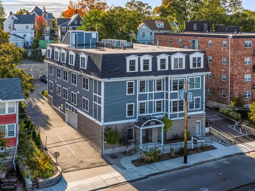 365 Newport Ave # 301