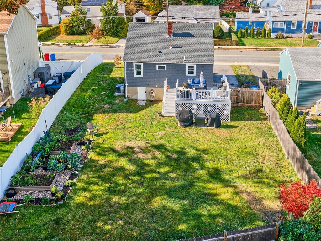 303 Pleasant St