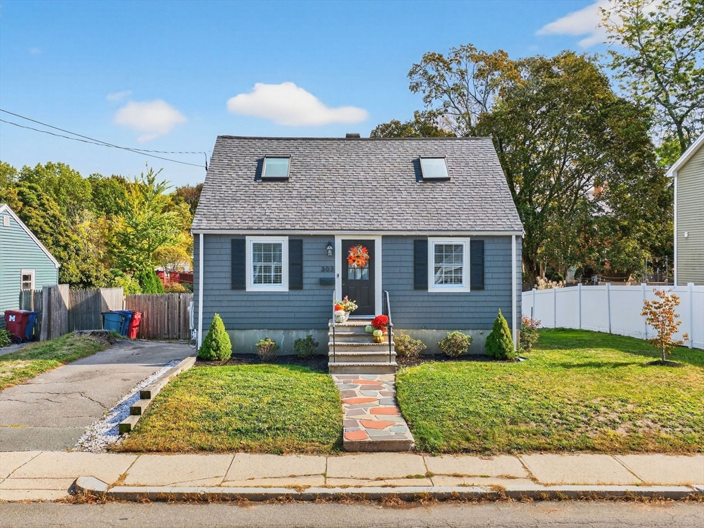 303 Pleasant St
