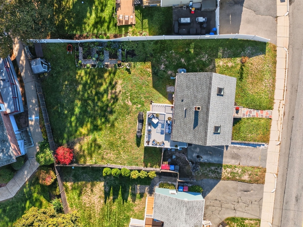 303 Pleasant St