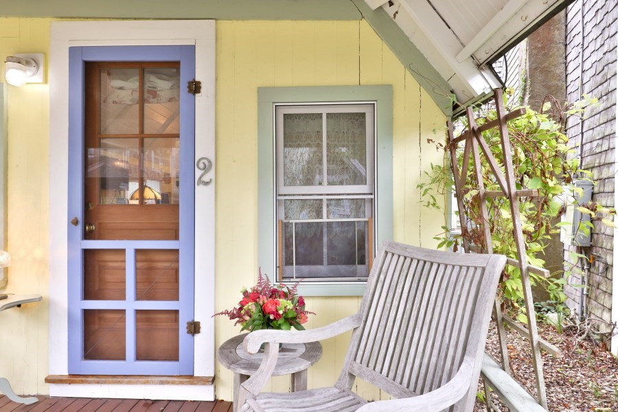 2 Lincoln Ave