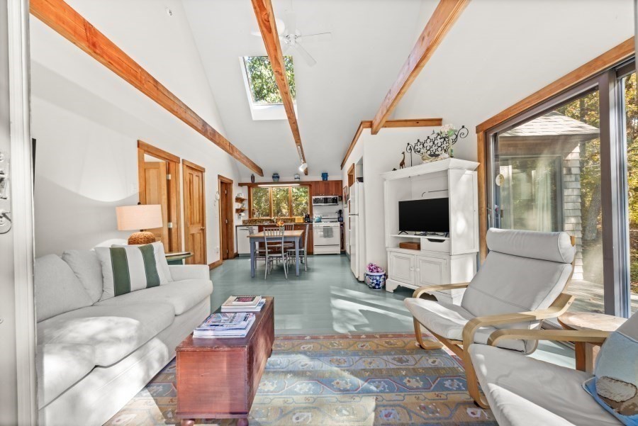 46 Tiercel Lane