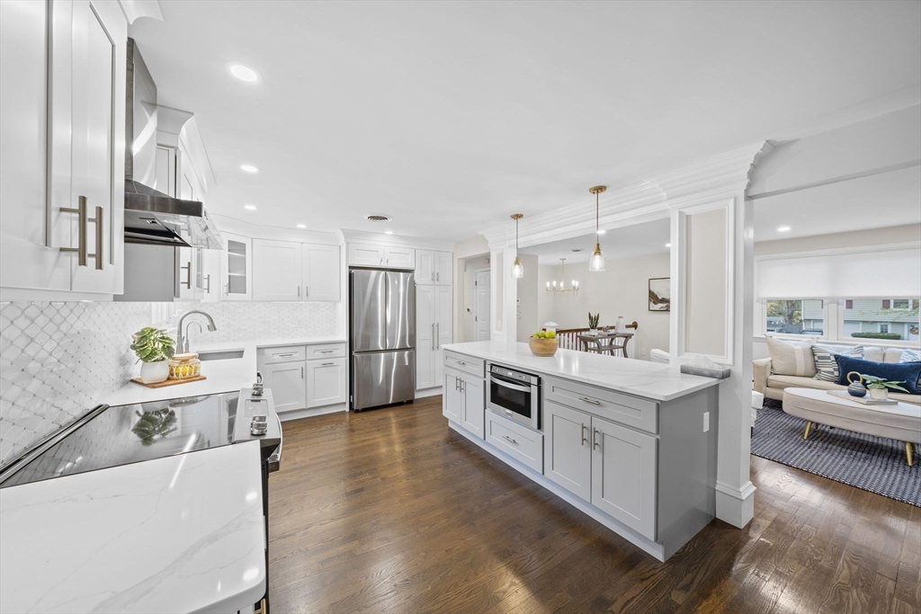 3 Burke Dr