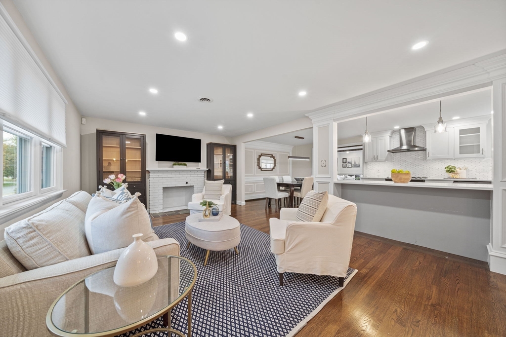 3 Burke Dr