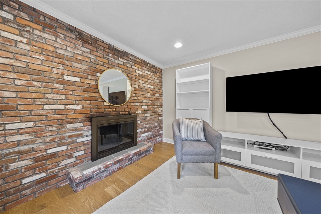3 Burke Dr