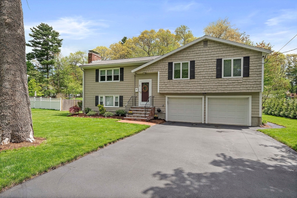 3 Burke Dr