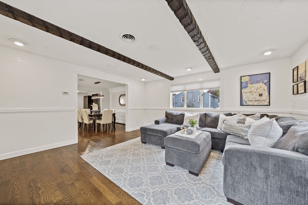 3 Burke Dr