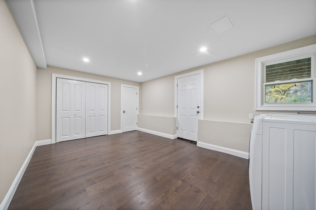 3 Burke Dr