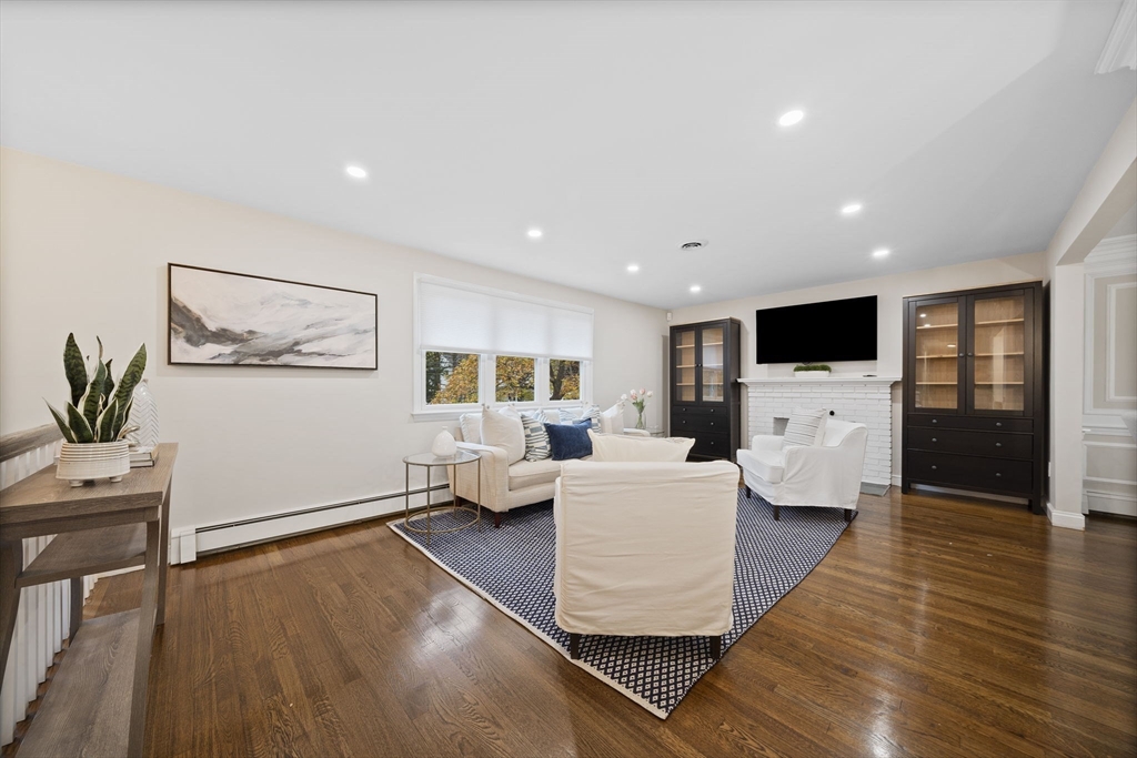 3 Burke Dr