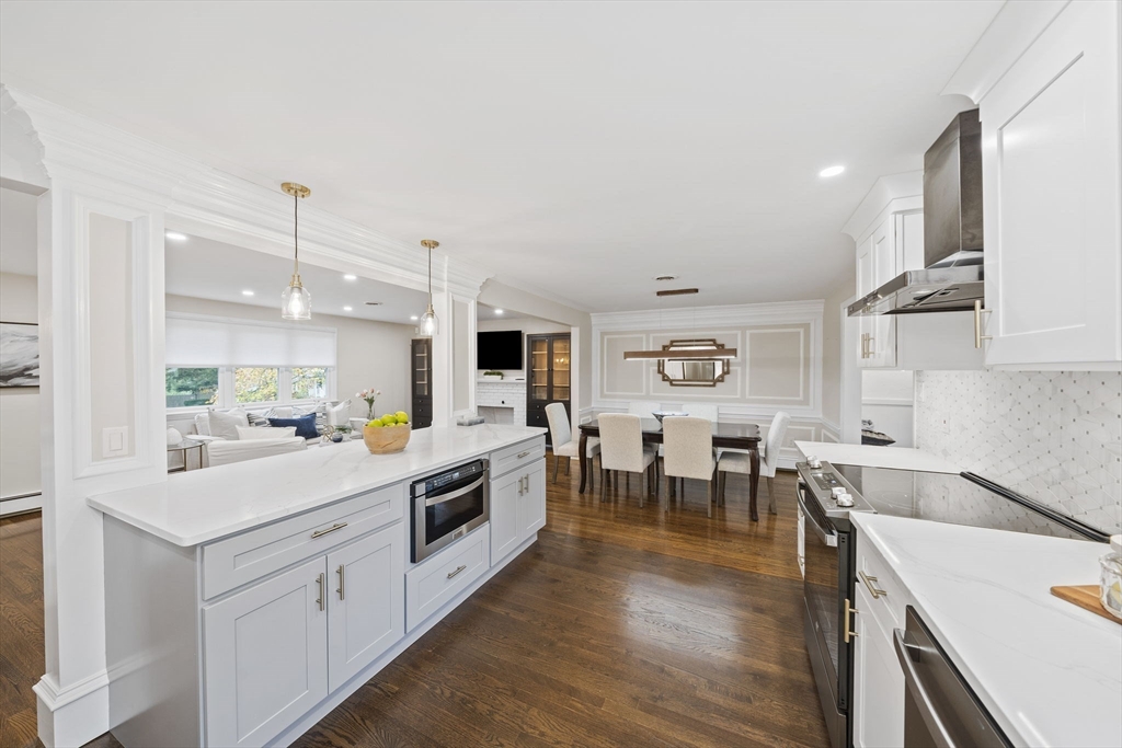 3 Burke Dr