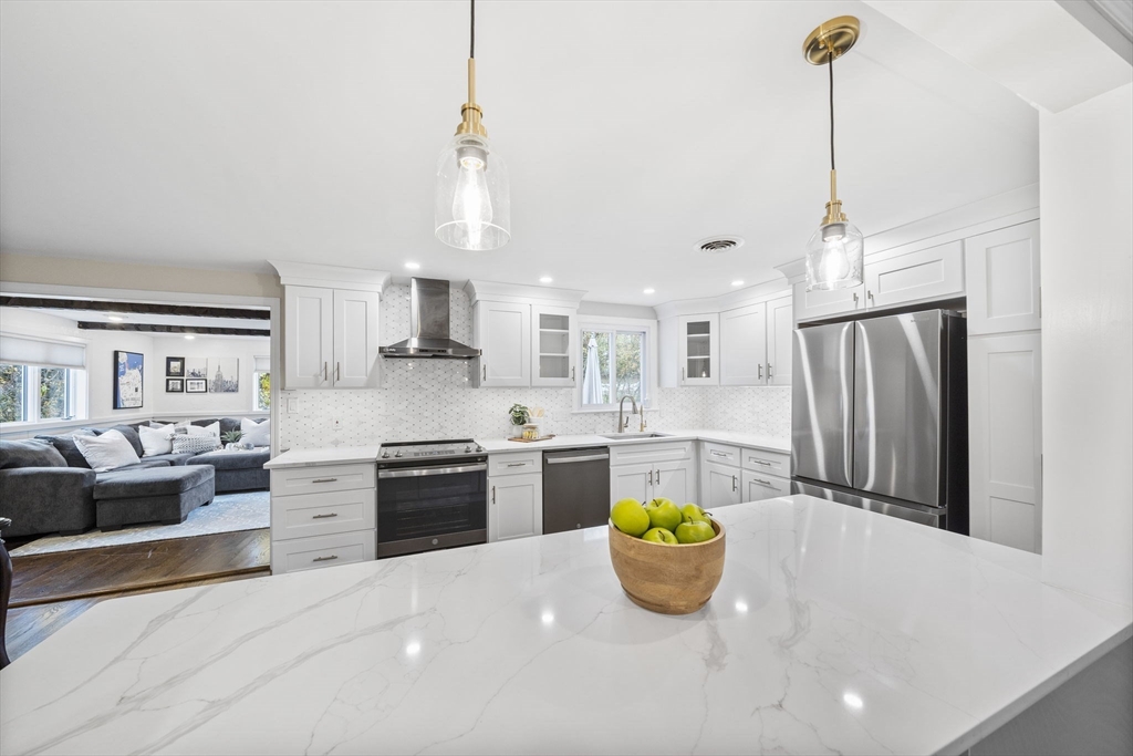 3 Burke Dr