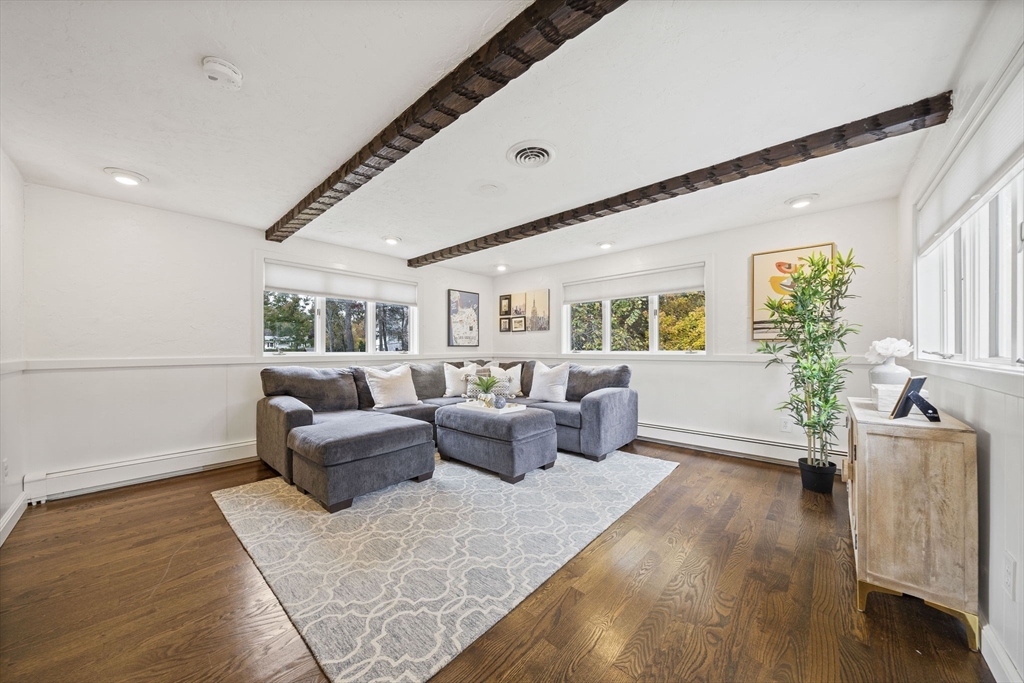 3 Burke Dr