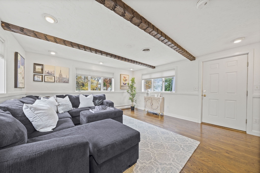 3 Burke Dr