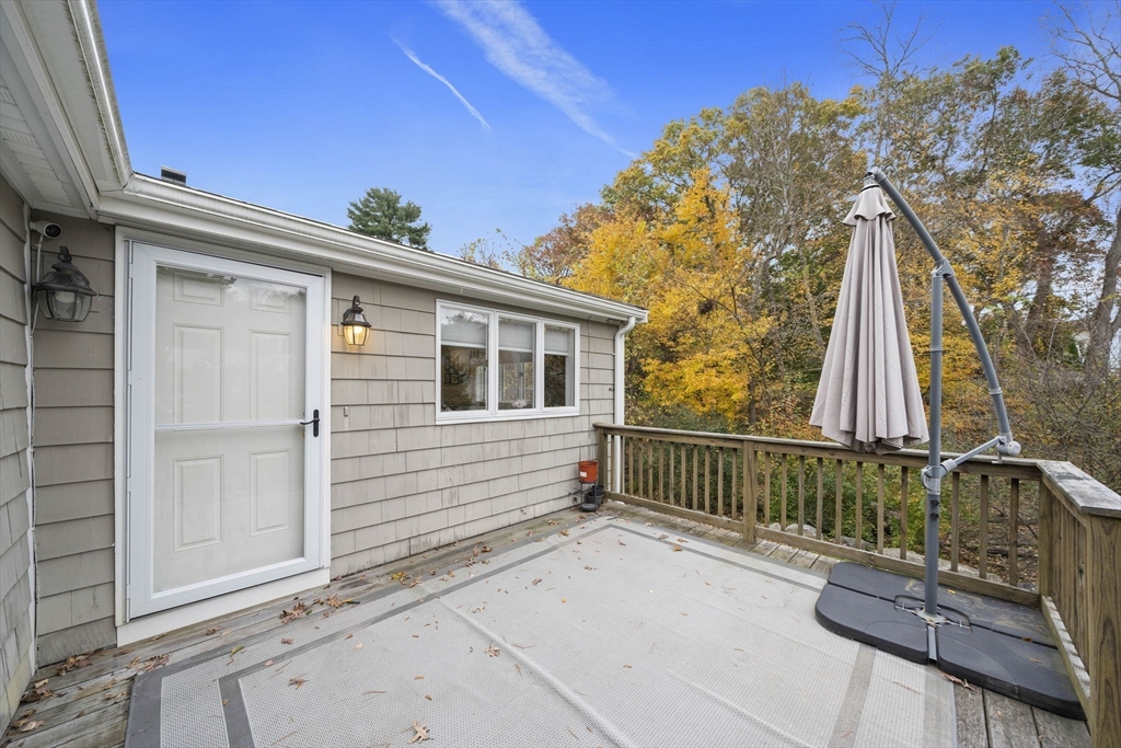 3 Burke Dr