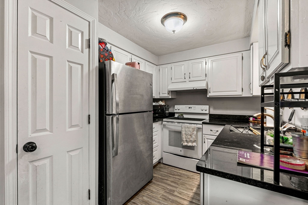 23 Magnolia St # 2