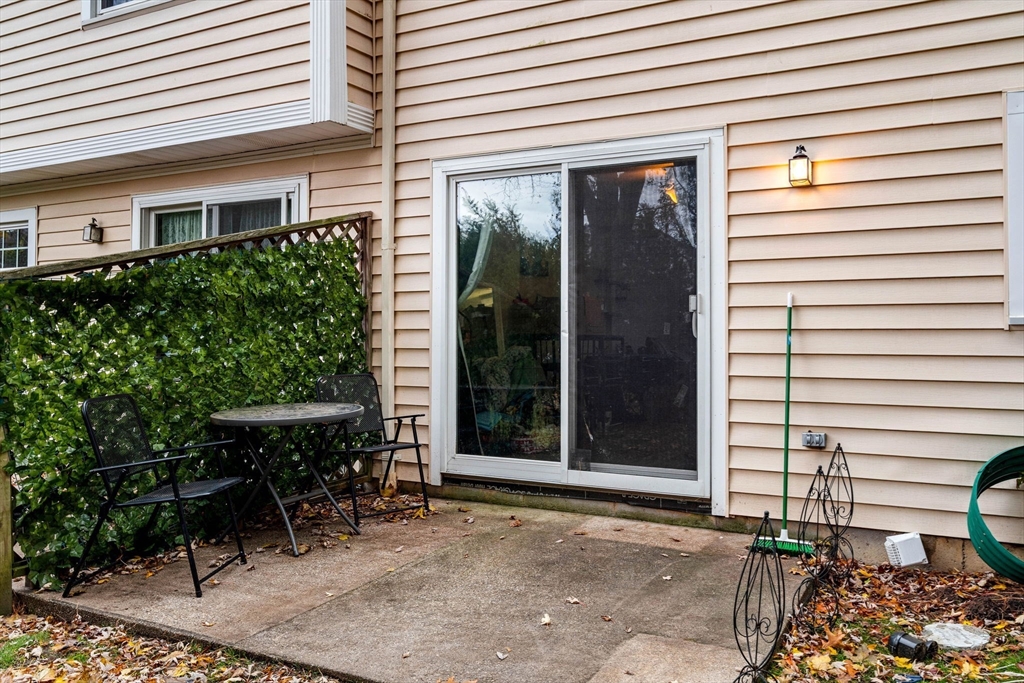 23 Magnolia St # 2