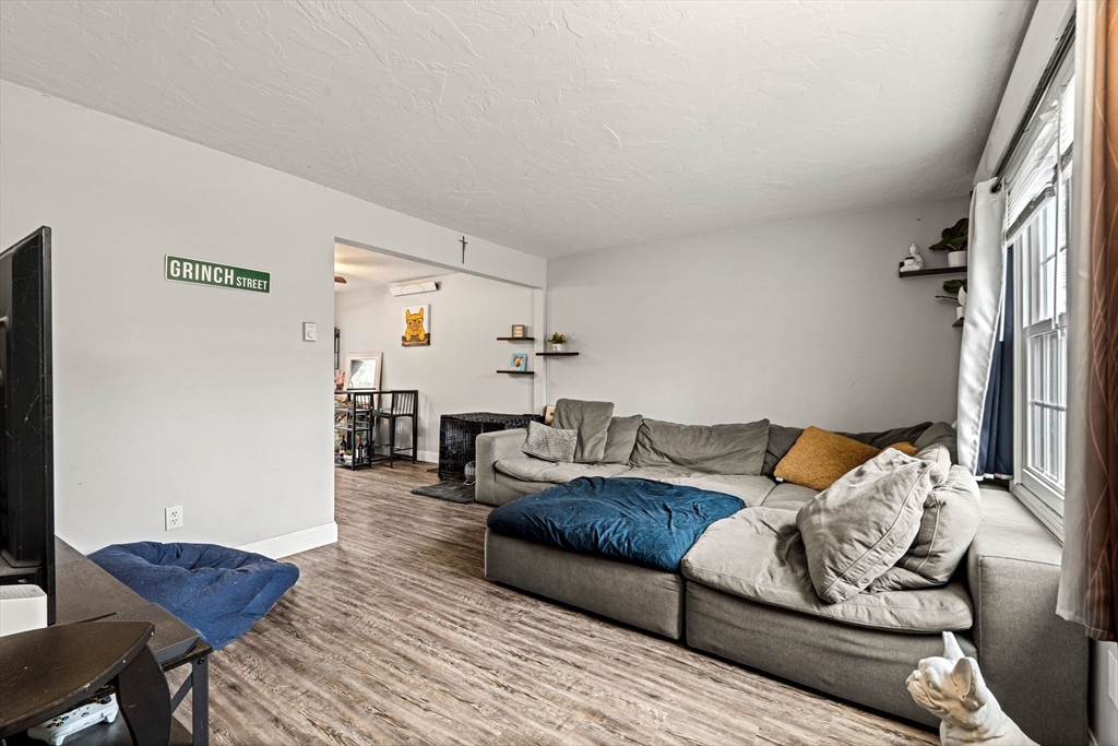 23 Magnolia St # 2