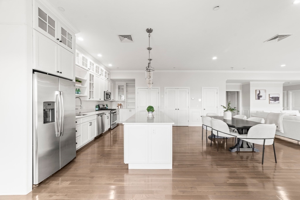 823 East Sixth Street # 5