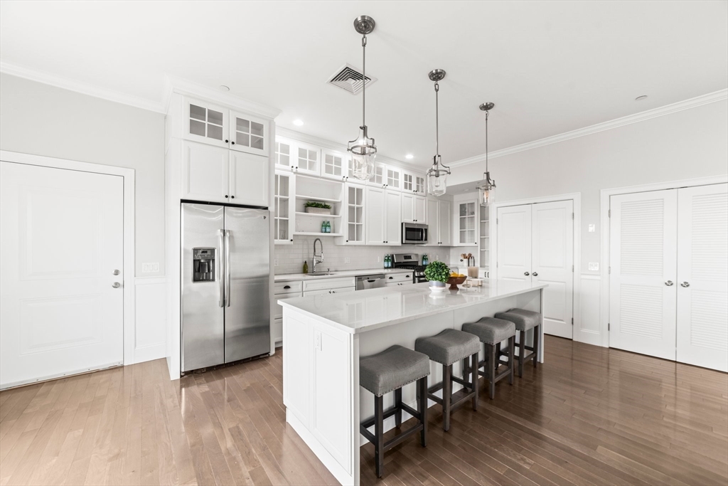 823 East Sixth Street # 5