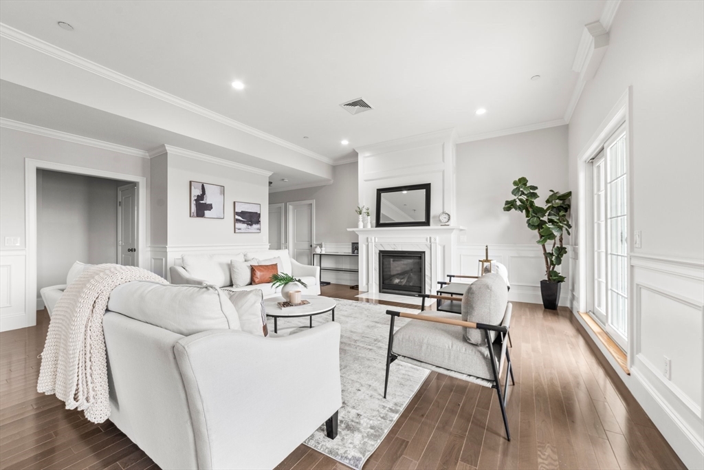 823 East Sixth Street # 5