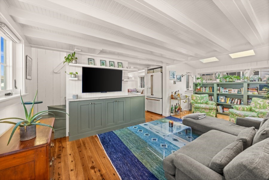 33 Ocean Ave