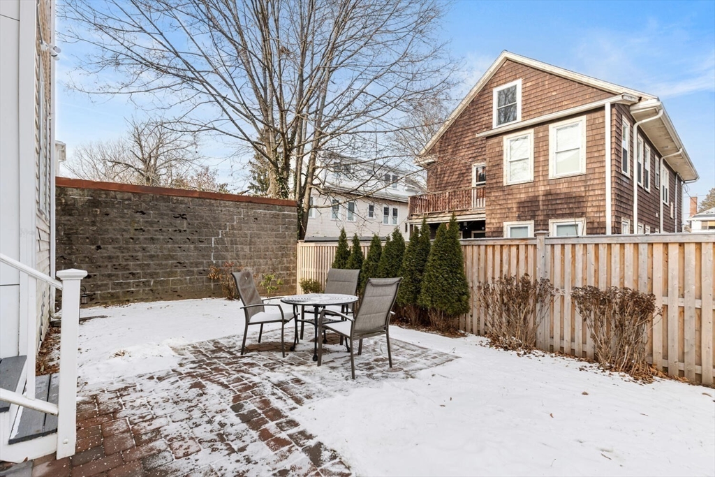 20 Chester Rd # 2