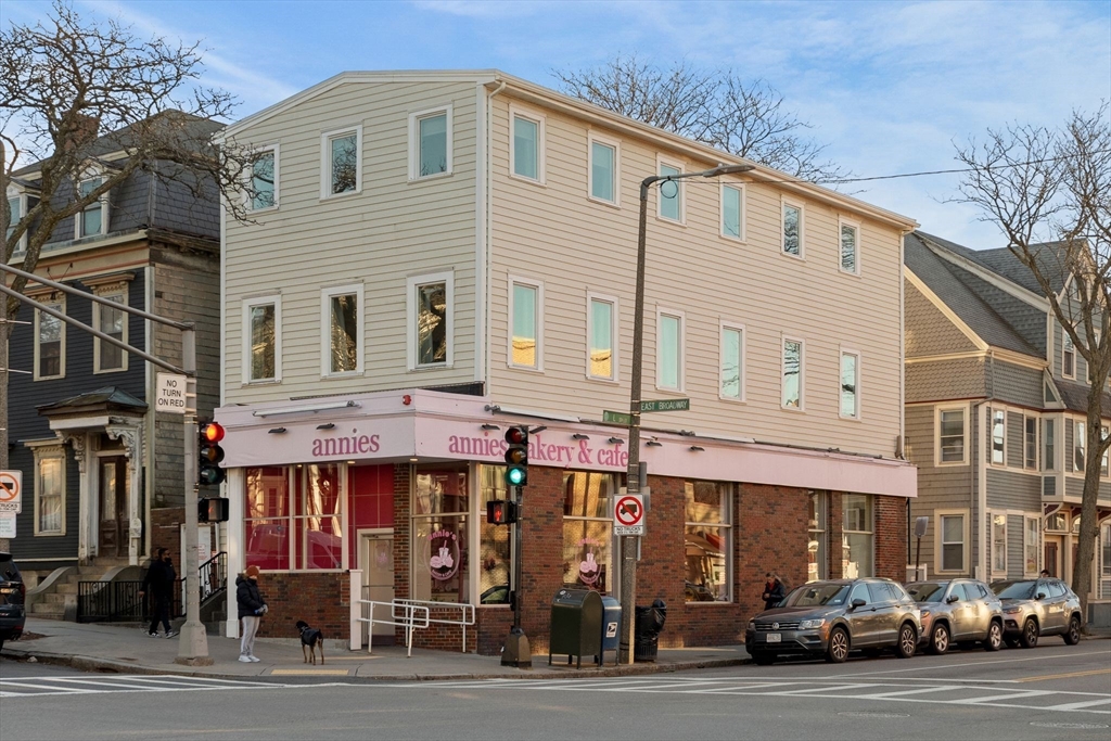 753 E Broadway # 2A