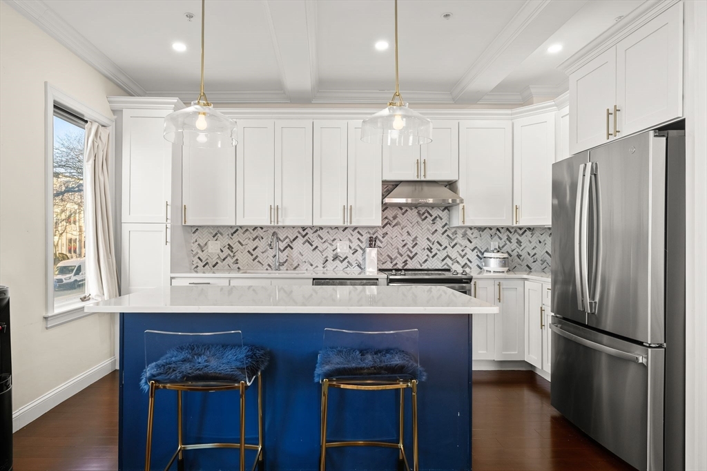 753 E Broadway # 2A