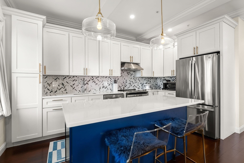 753 E Broadway # 2A
