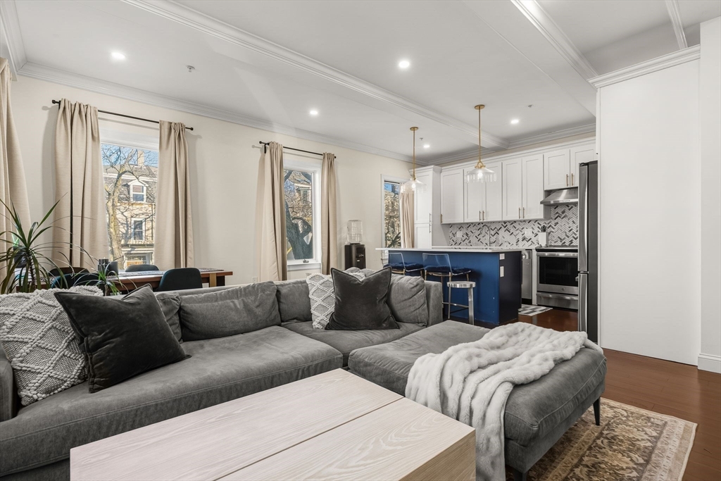753 E Broadway # 2A