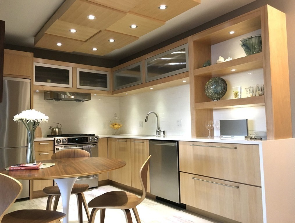 85 East India Row # 29D