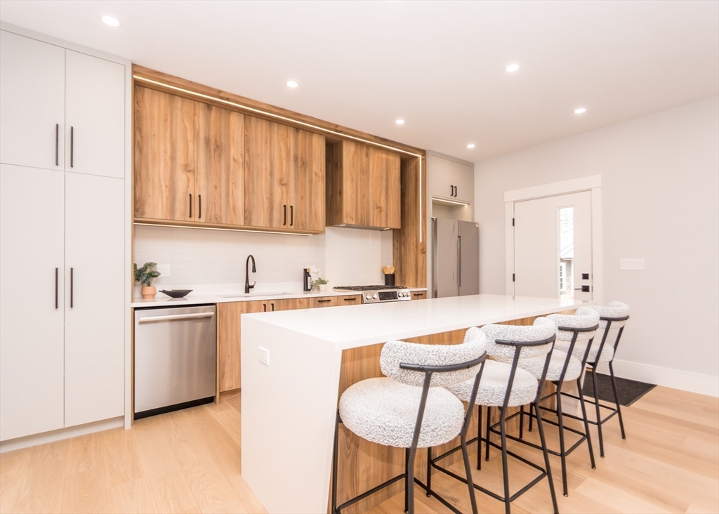 15 Alder Street # 1