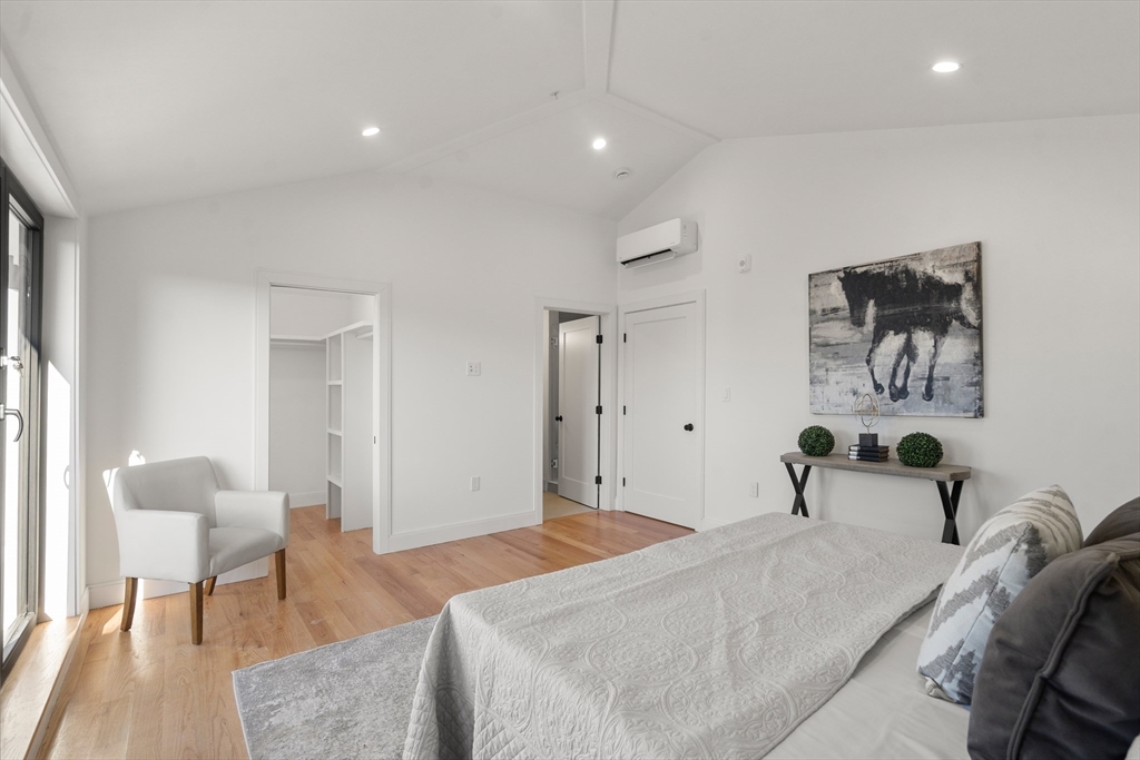 9 Sydney # 4