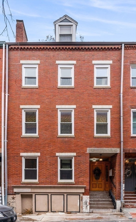 8 Moon Street # 1