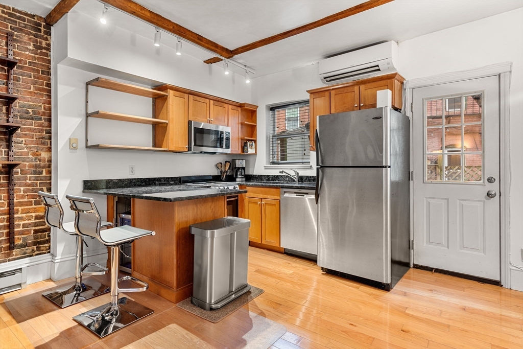 8 Moon Street # 1