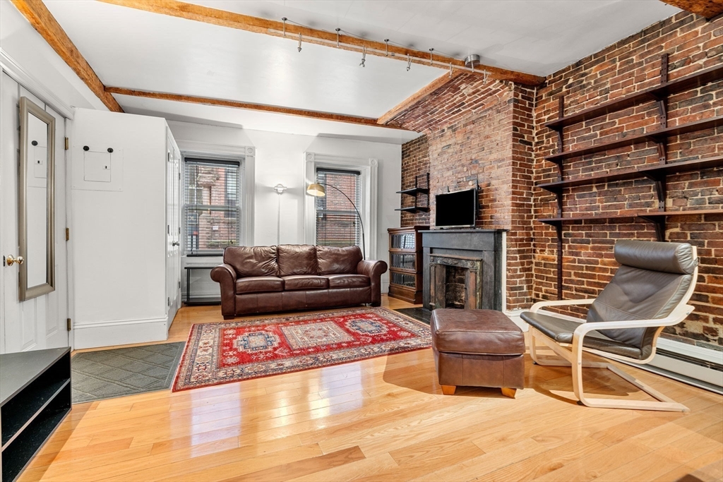 8 Moon Street # 1