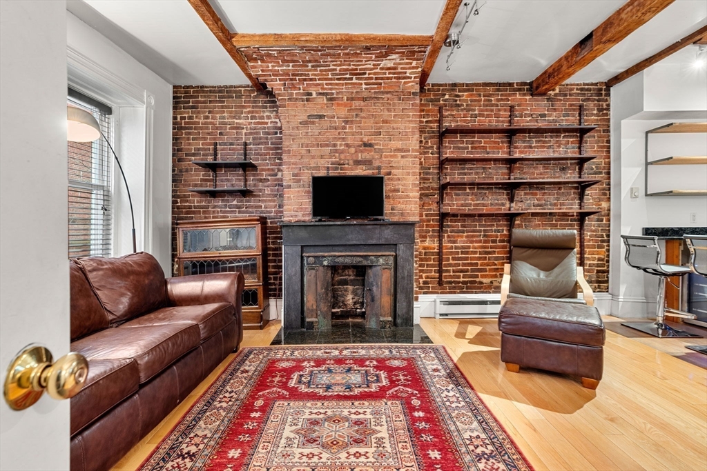 8 Moon Street # 1