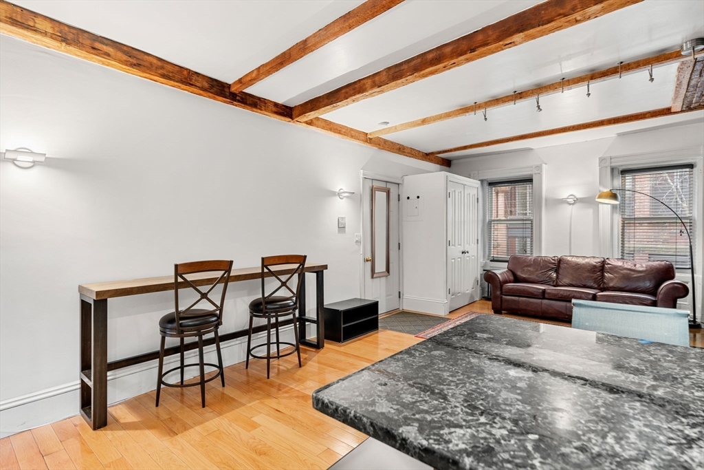 8 Moon Street # 1