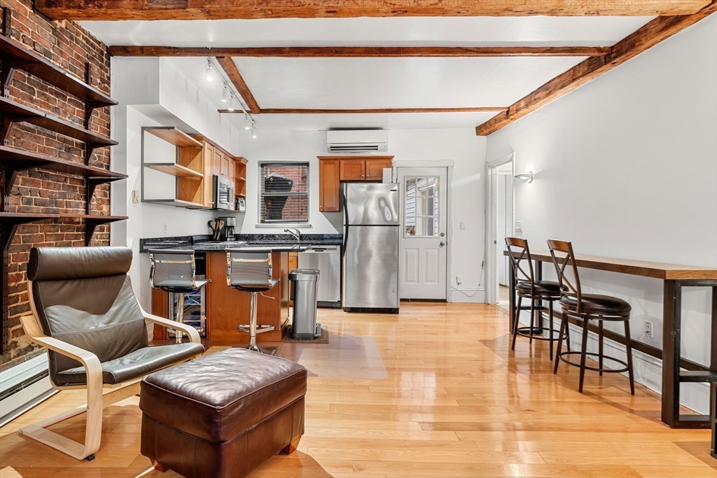 8 Moon Street # 1